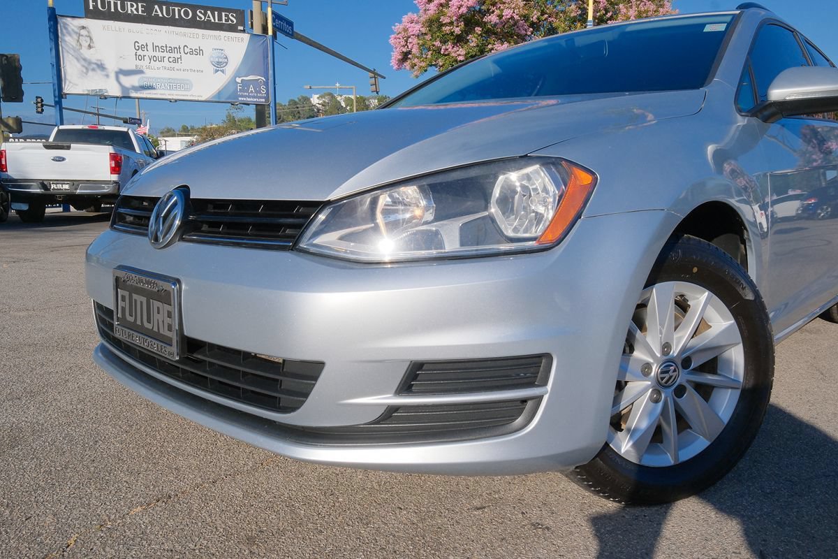Used 2016 Volkswagen Golf SE FWD image 8