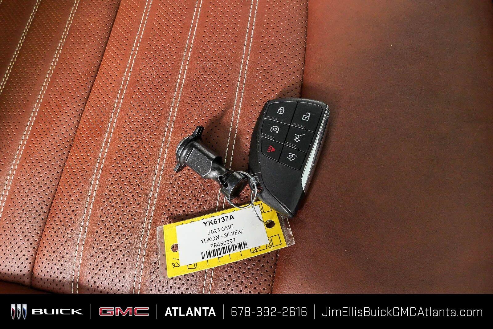Certified 2023 GMC Yukon Denali Ultimate w/ LPO, Floor Liner Package AWD/4WD image 27