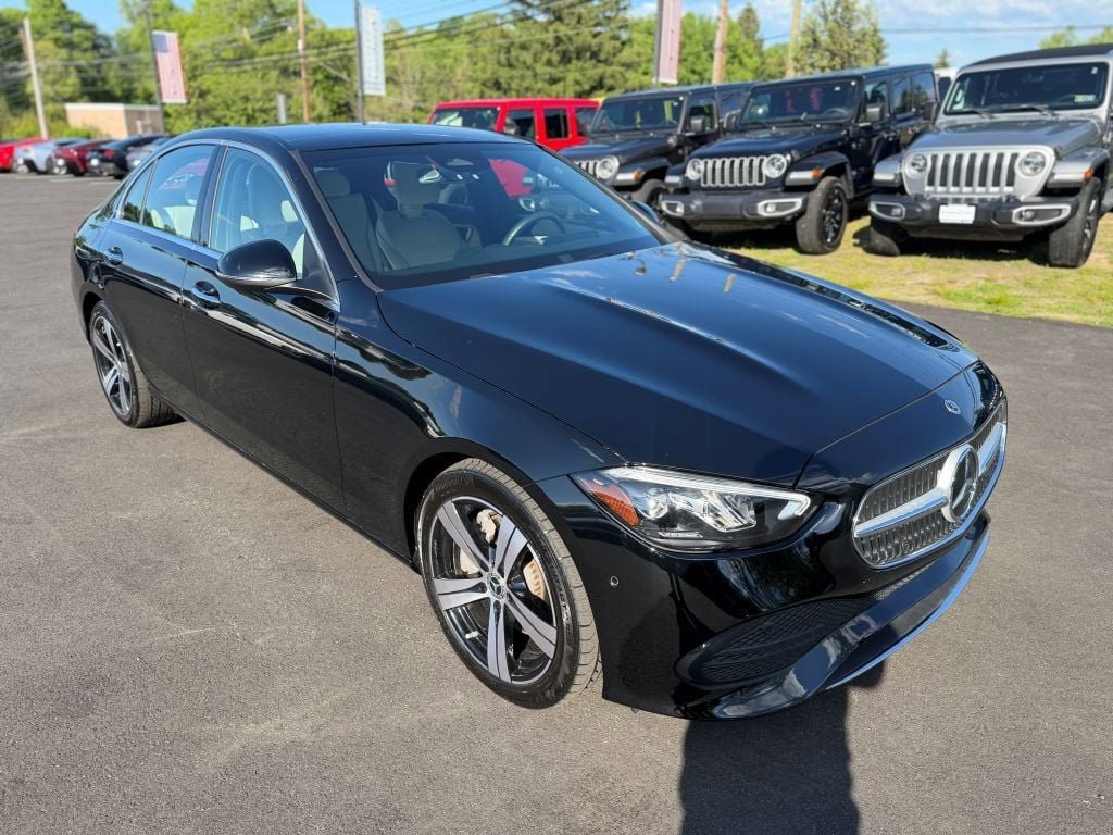 Used 2024 Mercedes-Benz C 300 4MATIC Sedan image 2