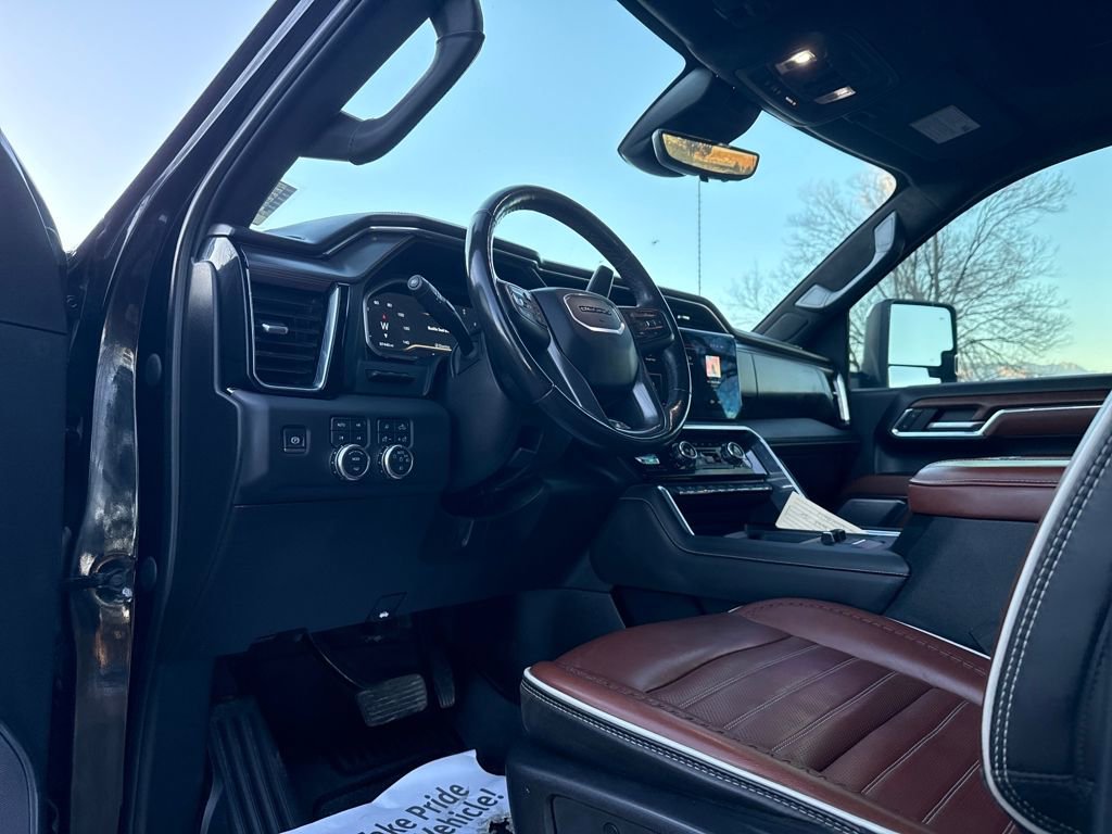 Used 2024 GMC Sierra 2500 Denali Ultimate image 12