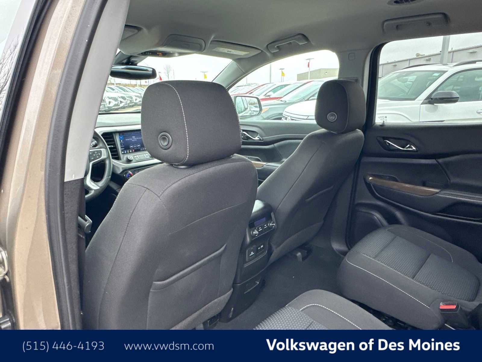 Used 2023 GMC Acadia SLE w/ Driver Convenience Package image 13