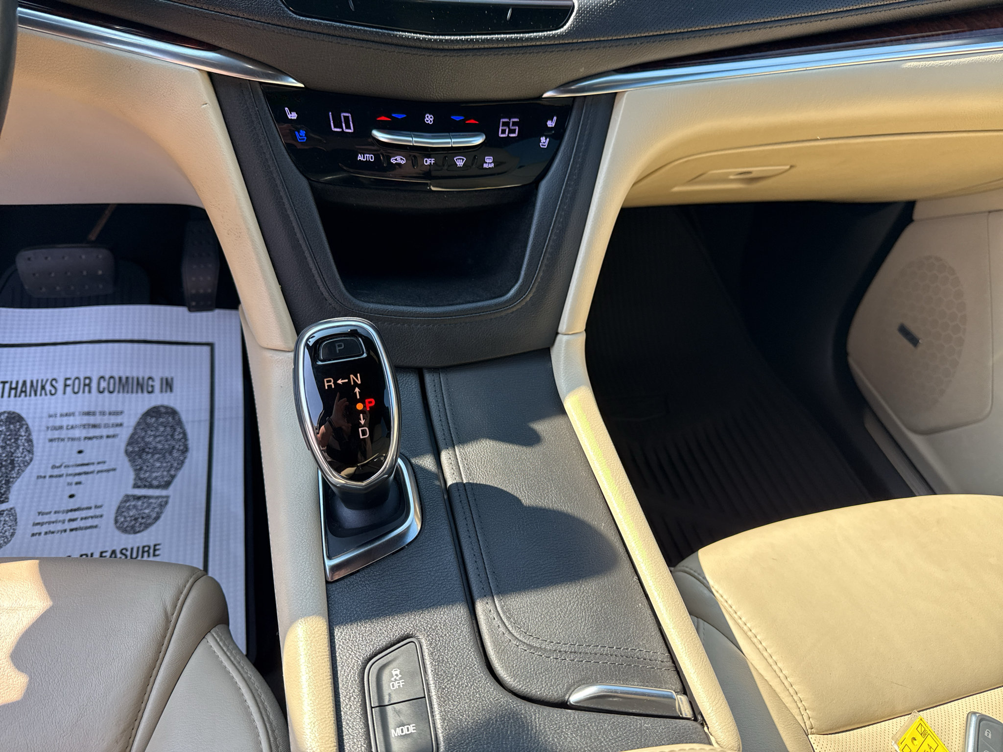 Used 2018 Cadillac XT5 Premium Luxury FWD image 16