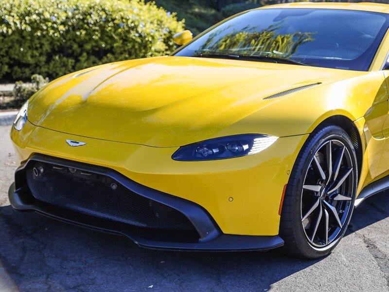 Used 2020 Aston Martin V8 Vantage Coupe RWD image 8