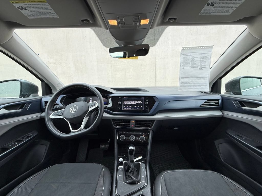 Certified 2024 Volkswagen Taos SE w/ MDO Package FWD image 6