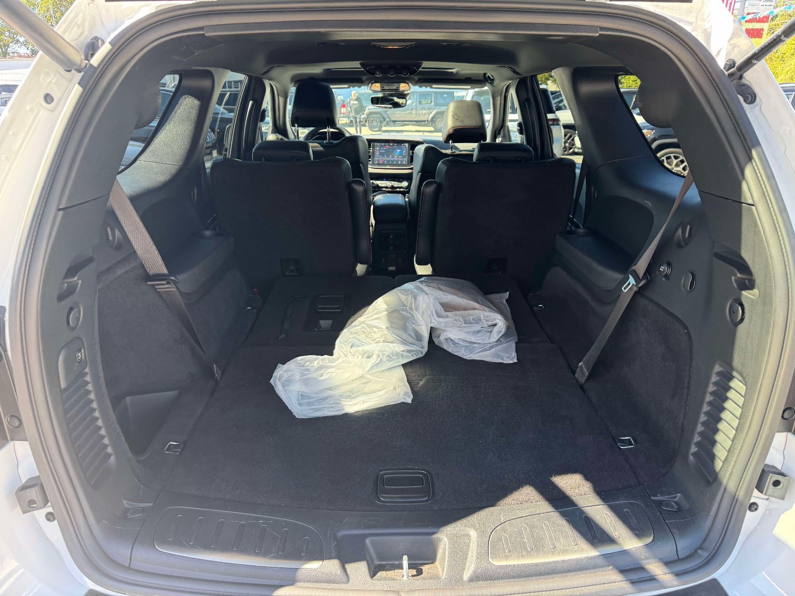Used 2025 Dodge Durango GT AWD/4WD image 15