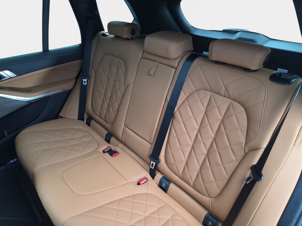 New 2026 BMW X5 xDrive50e w/ M Sport Package image 14