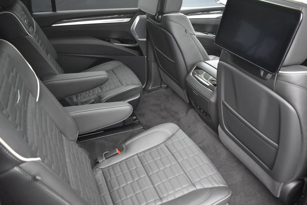 Certified 2026 Cadillac Escalade ESV V AWD/4WD image 30