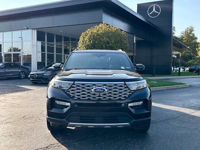 Used 2024 Ford Explorer Platinum w/ Technology Package AWD/4WD image 3