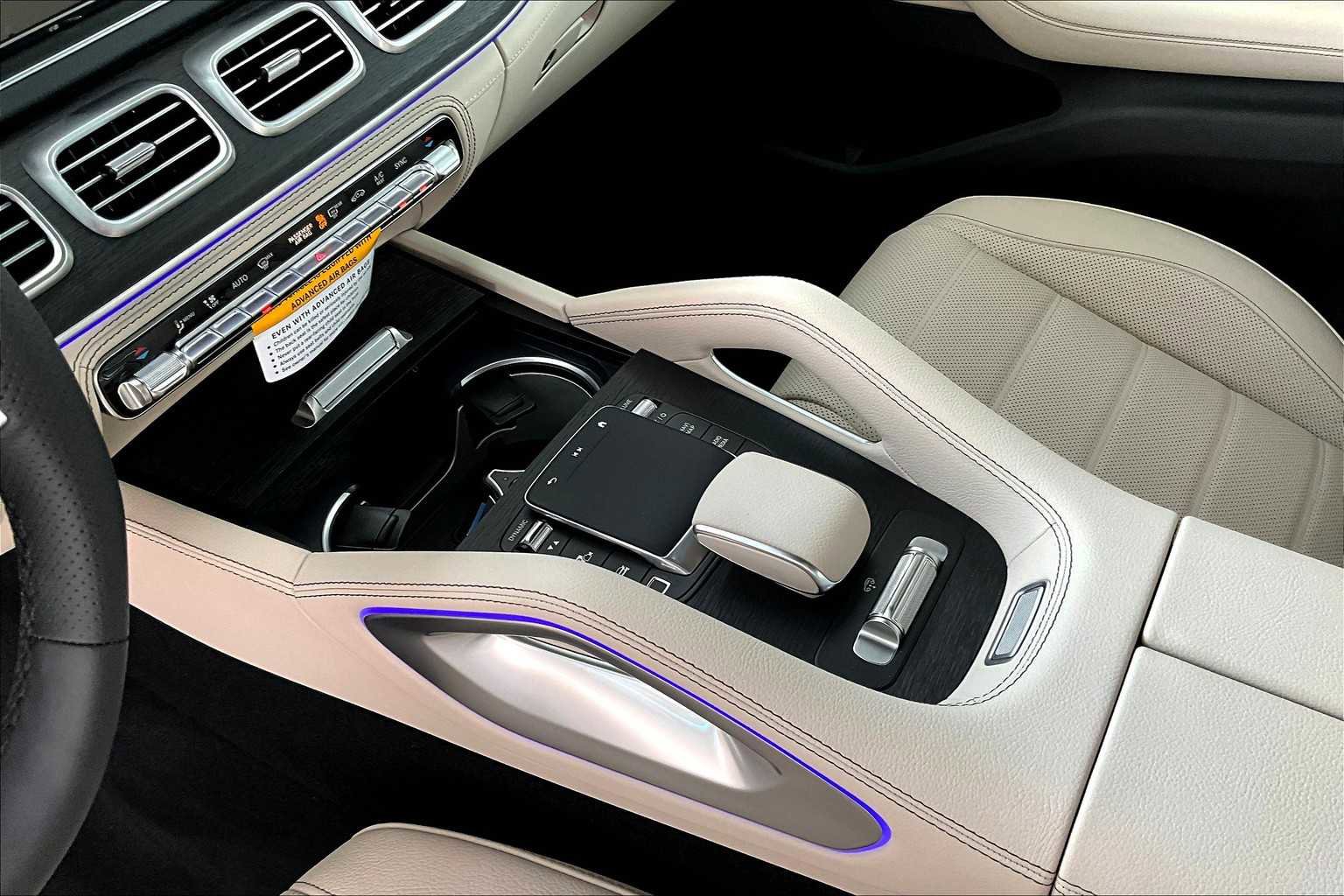 New 2026 Mercedes-Benz GLS 580 4MATIC image 11