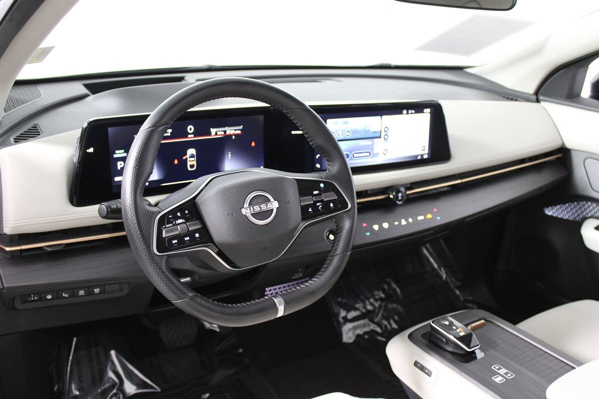 Used 2023 Nissan Ariya FWD image 11