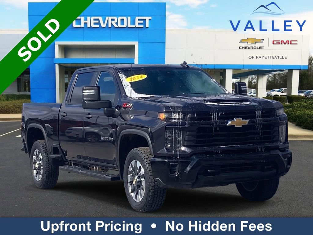 Used 2024 Chevrolet Silverado 2500 Custom w/ Custom Value Package image 1