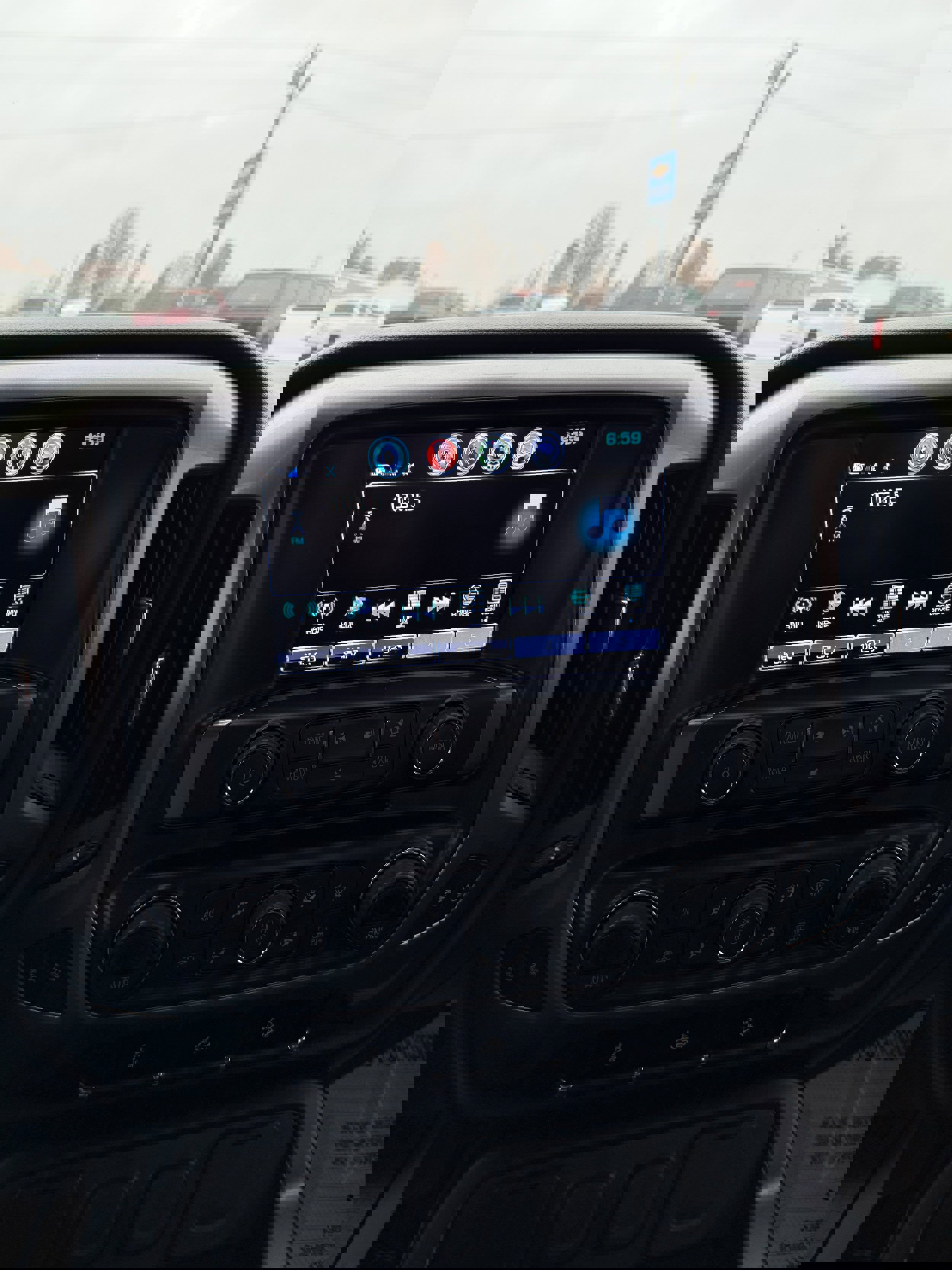 Used 2017 Chevrolet Silverado 1500 LT image 21