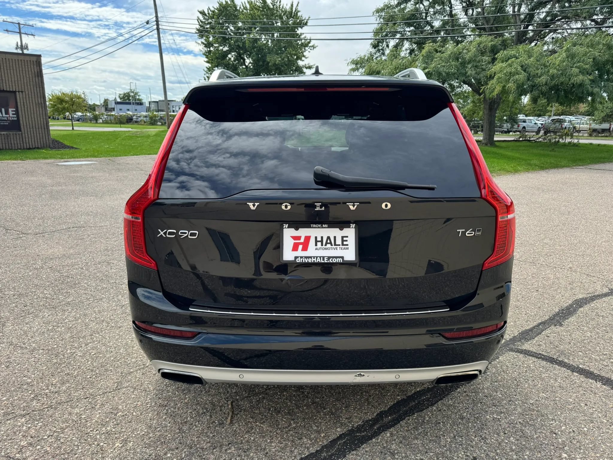 Used 2018 Volvo XC90 T6 Momentum w/ Convenience Package AWD/4WD image 8