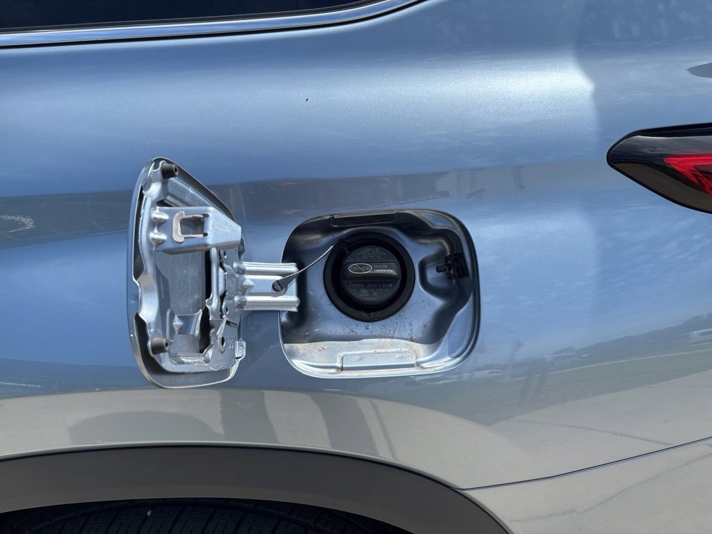 Used 2021 Toyota Highlander XLE image 15