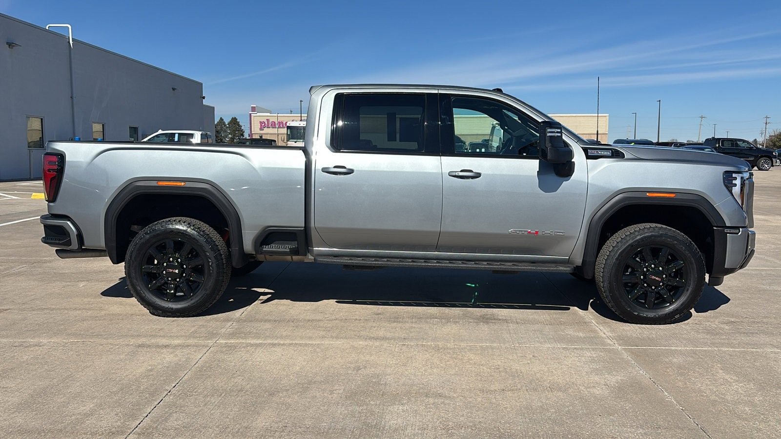 Used 2024 GMC Sierra 2500 AT4 w/ AT4 Premium Plus Package image 10