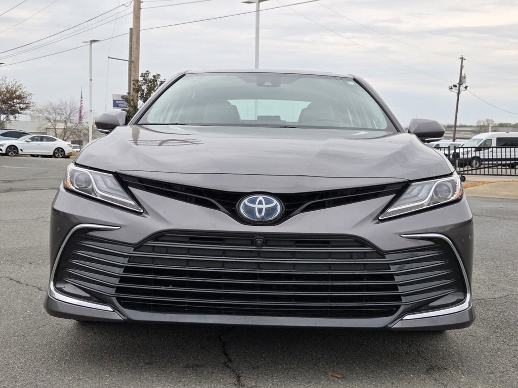 Used 2022 Toyota Camry XLE w/ Navigation Upgrade Package image 13