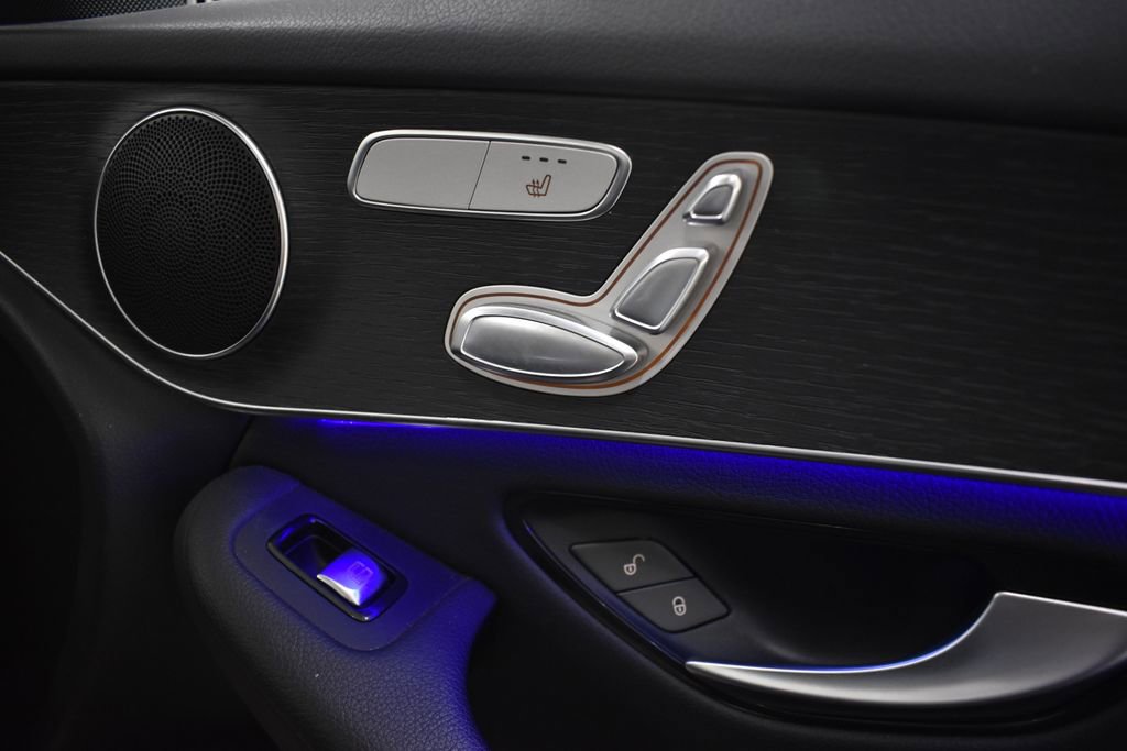 Used 2022 Mercedes-Benz GLC 300 4MATIC Coupe image 35