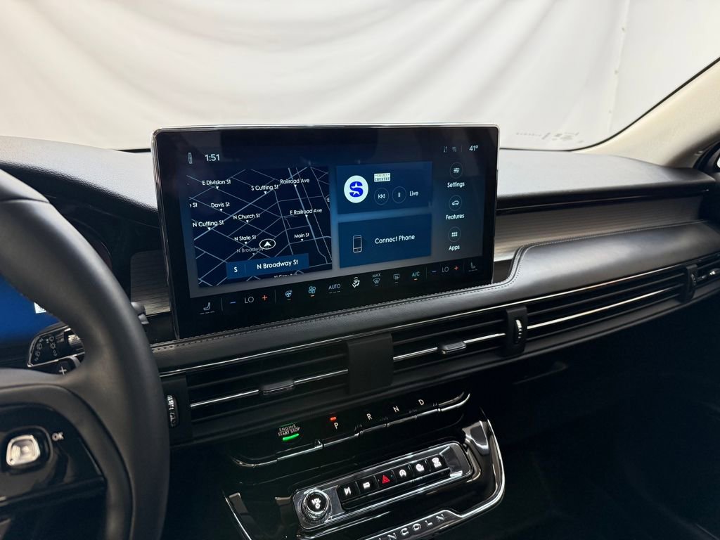 Used 2025 Lincoln Corsair AWD w/ Equipment Group 101A image 14