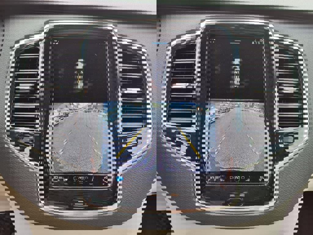 Certified 2023 Volvo XC90 T8 Plus w/ Protection Package image 14