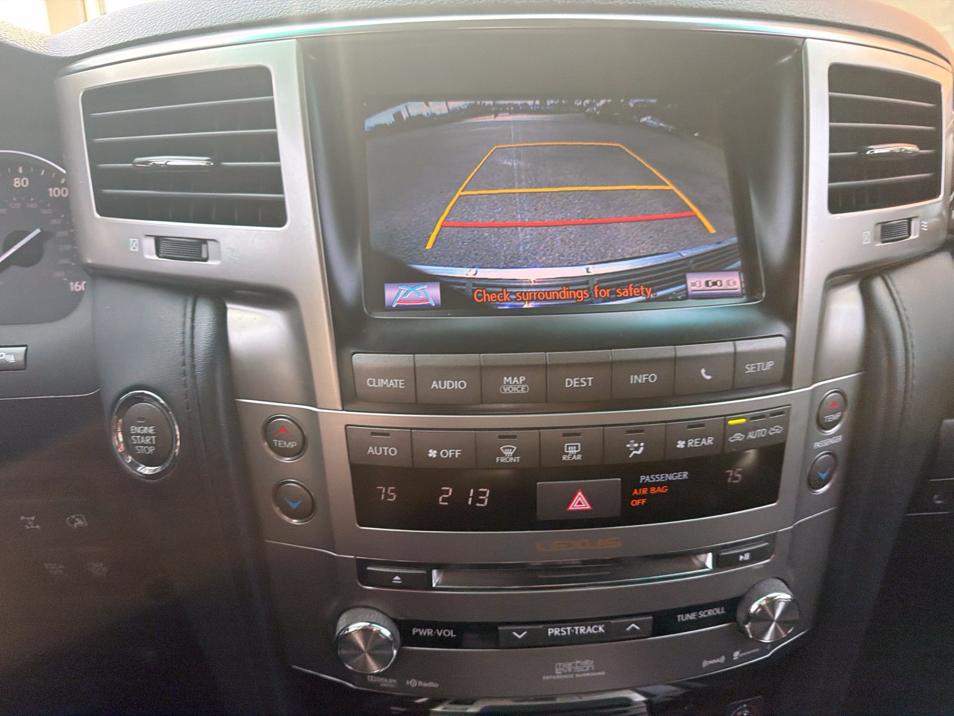 Used 2013 Lexus LX 570 4WD w/ Luxury Pkg image 15