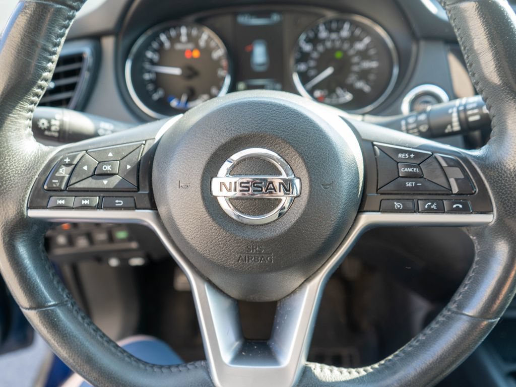 Used 2017 Nissan Rogue SV w/ HEV Premium Package AWD/4WD image 16