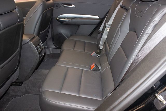 Used 2023 Cadillac XT4 Premium Luxury image 17