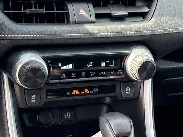 Used 2023 Toyota RAV4 LE image 21