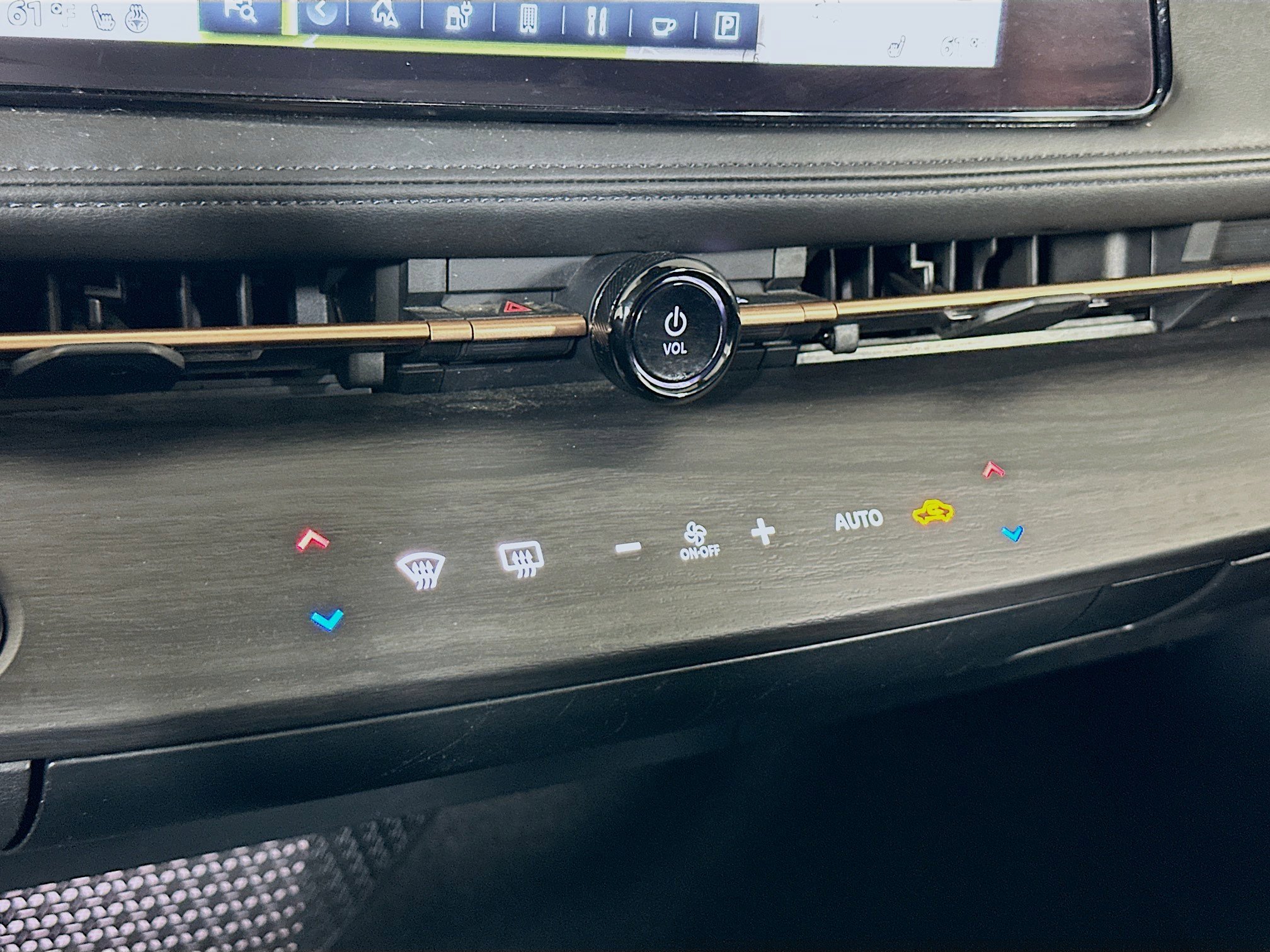 Used 2023 Nissan Ariya AWD image 23