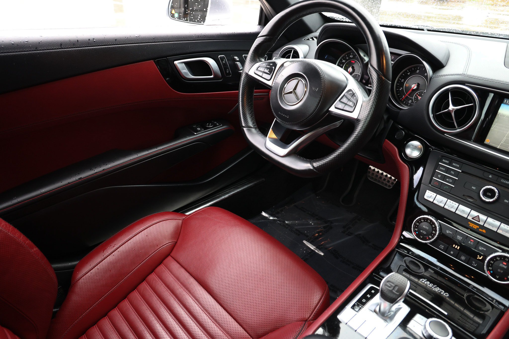 Used 2017 Mercedes-Benz SL 550 image 24