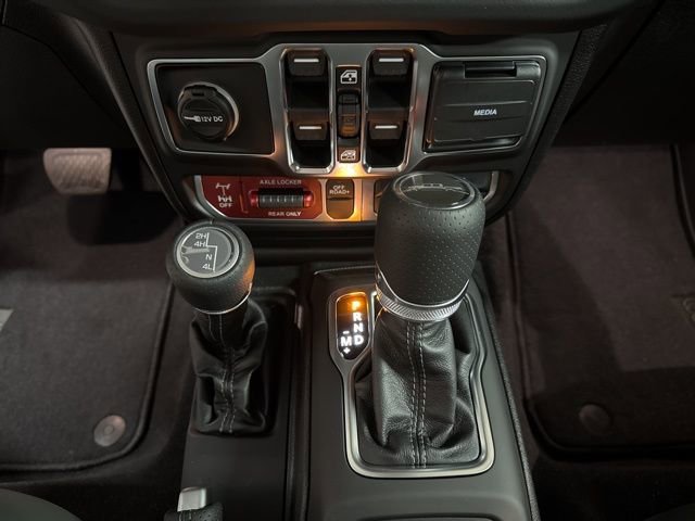 New 2026 Jeep Gladiator Mojave w/ Safety Group image 31