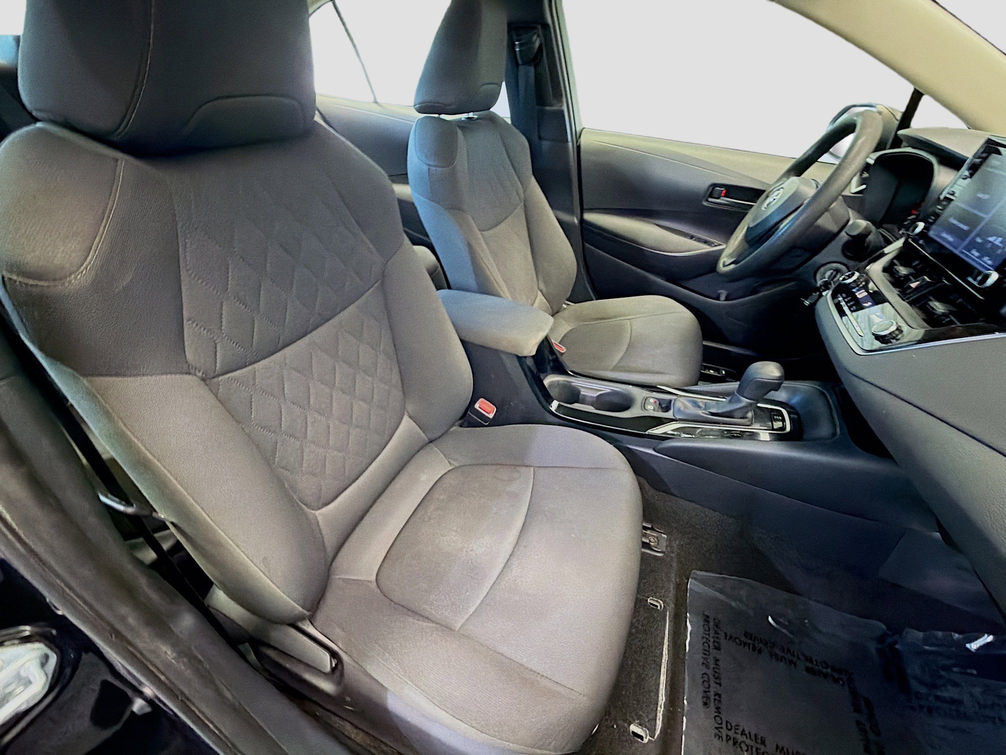 Used 2022 Toyota Corolla LE image 15