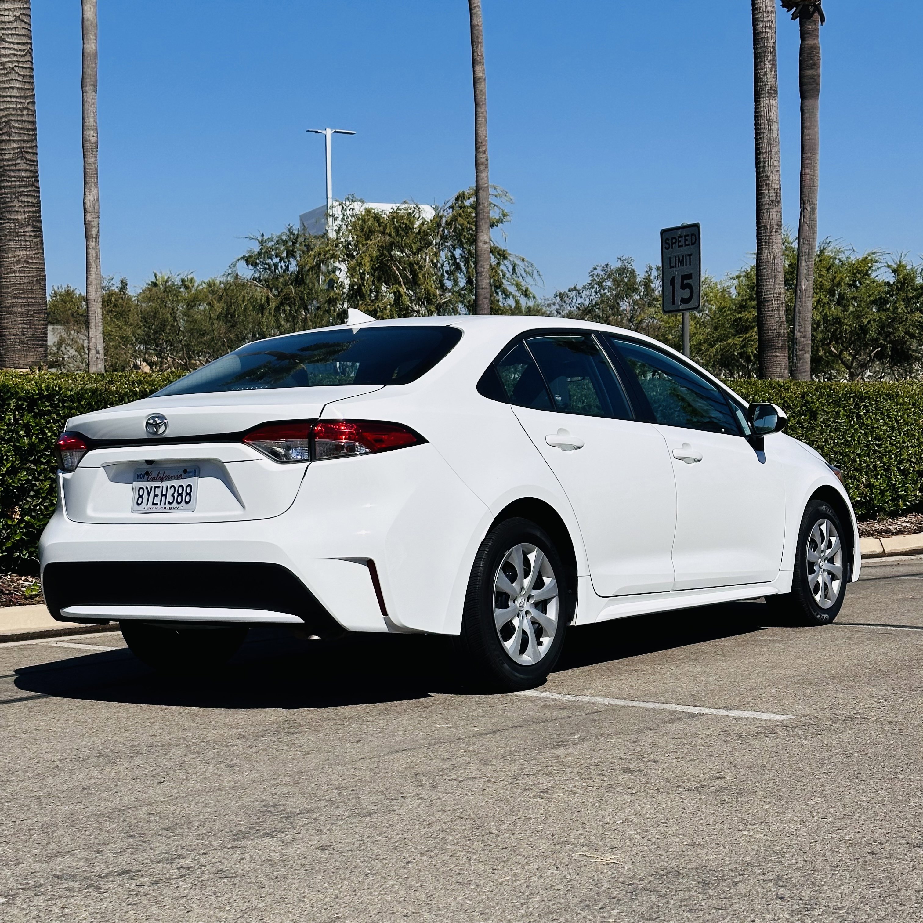 Used 2022 Toyota Corolla LE image 11