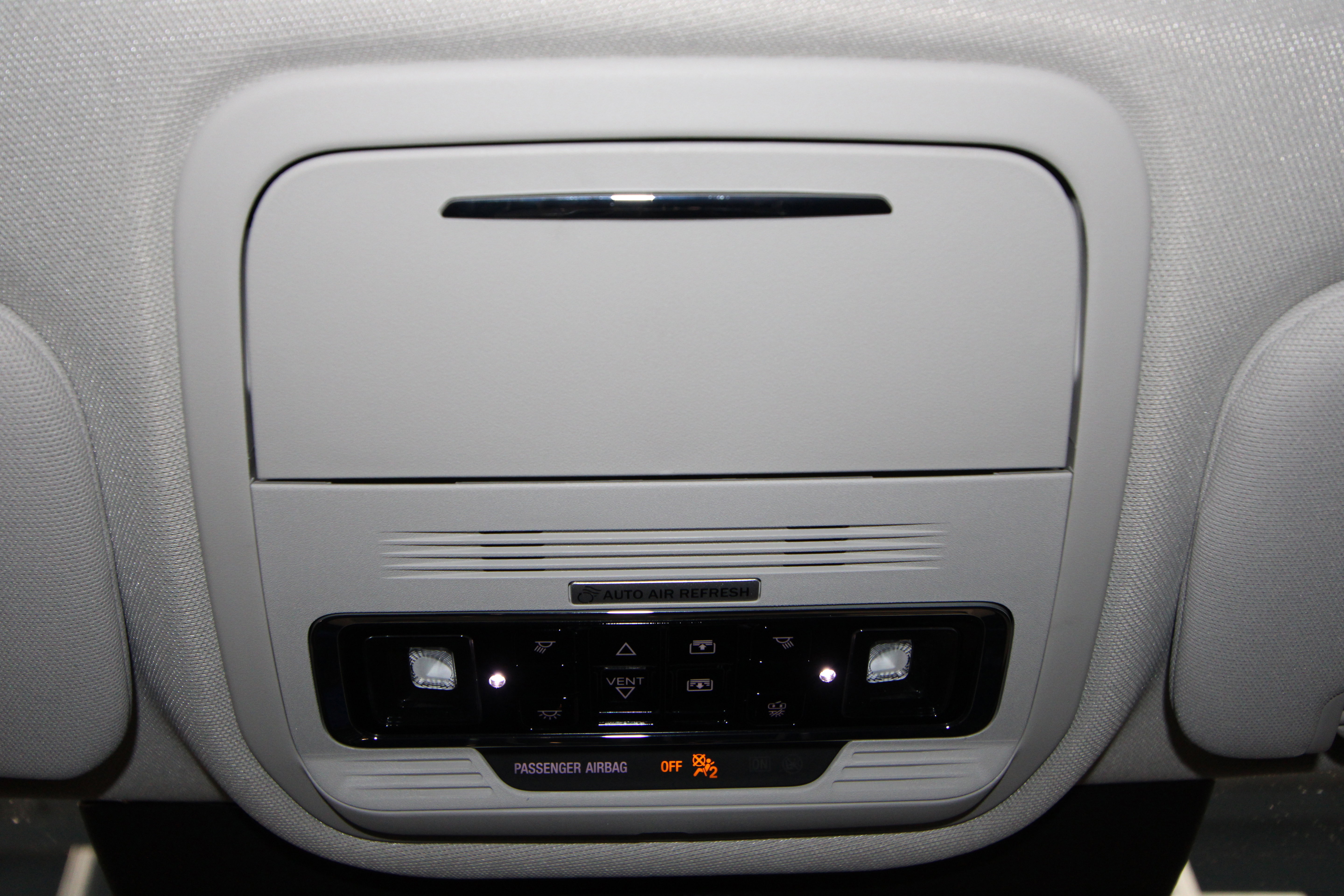 New 2026 Lincoln Aviator AWD w/ Jet Appearance Package image 16