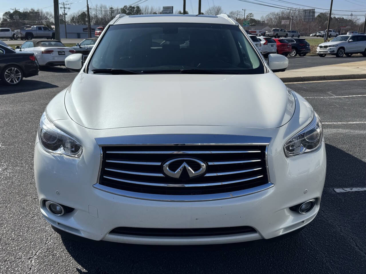 Used 2015 INFINITI QX60 AWD w/ Deluxe Touring Package image 2