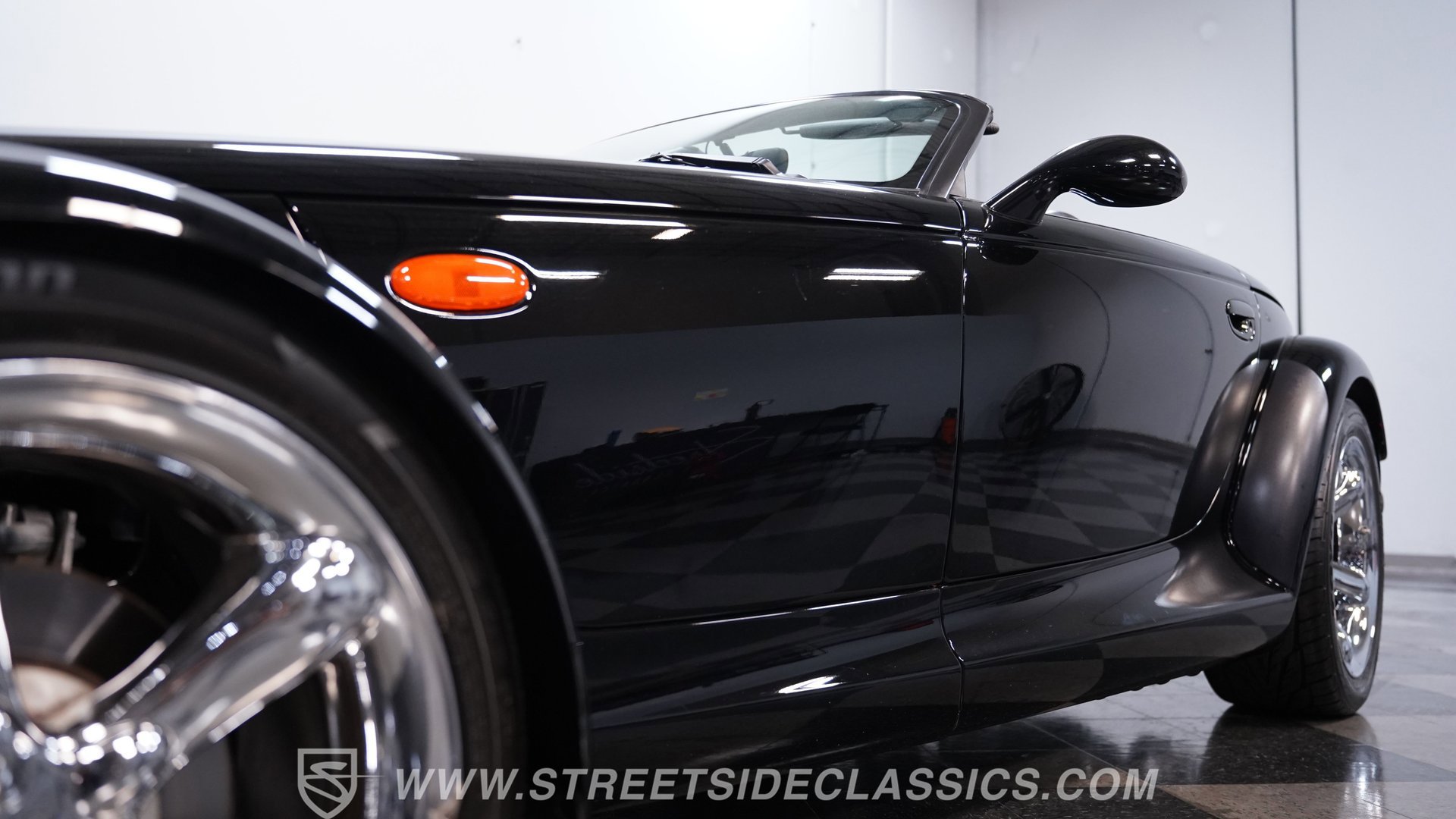 Used 1999 Plymouth Prowler RWD image 19
