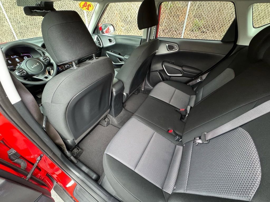 Used 2024 Kia Soul LX w/ Option Group 015 image 9