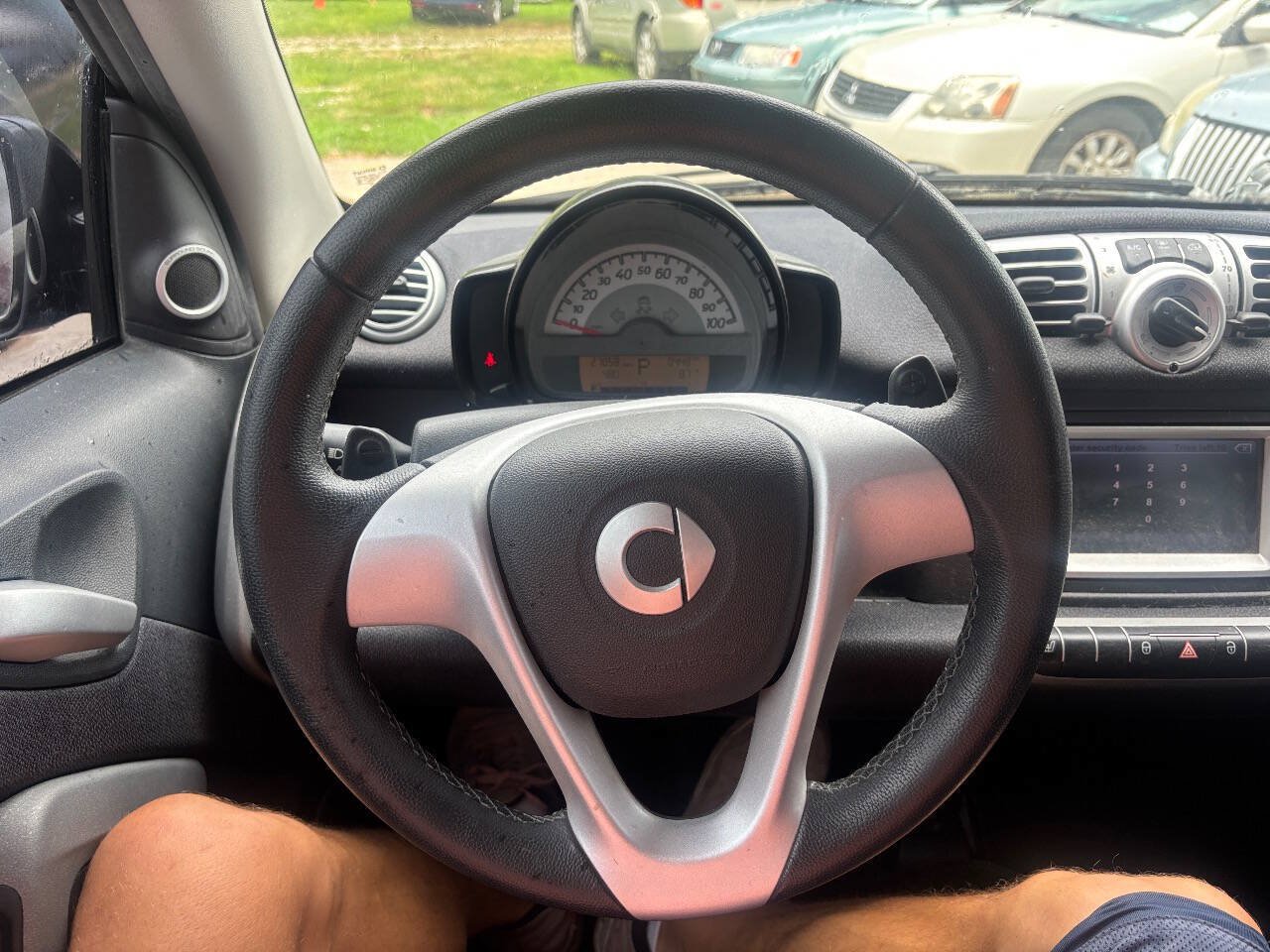 Used 2015 smart fortwo passion RWD image 16