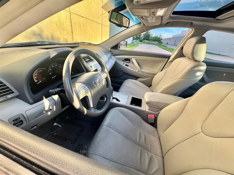 Used 2008 Toyota Camry Hybrid FWD image 16