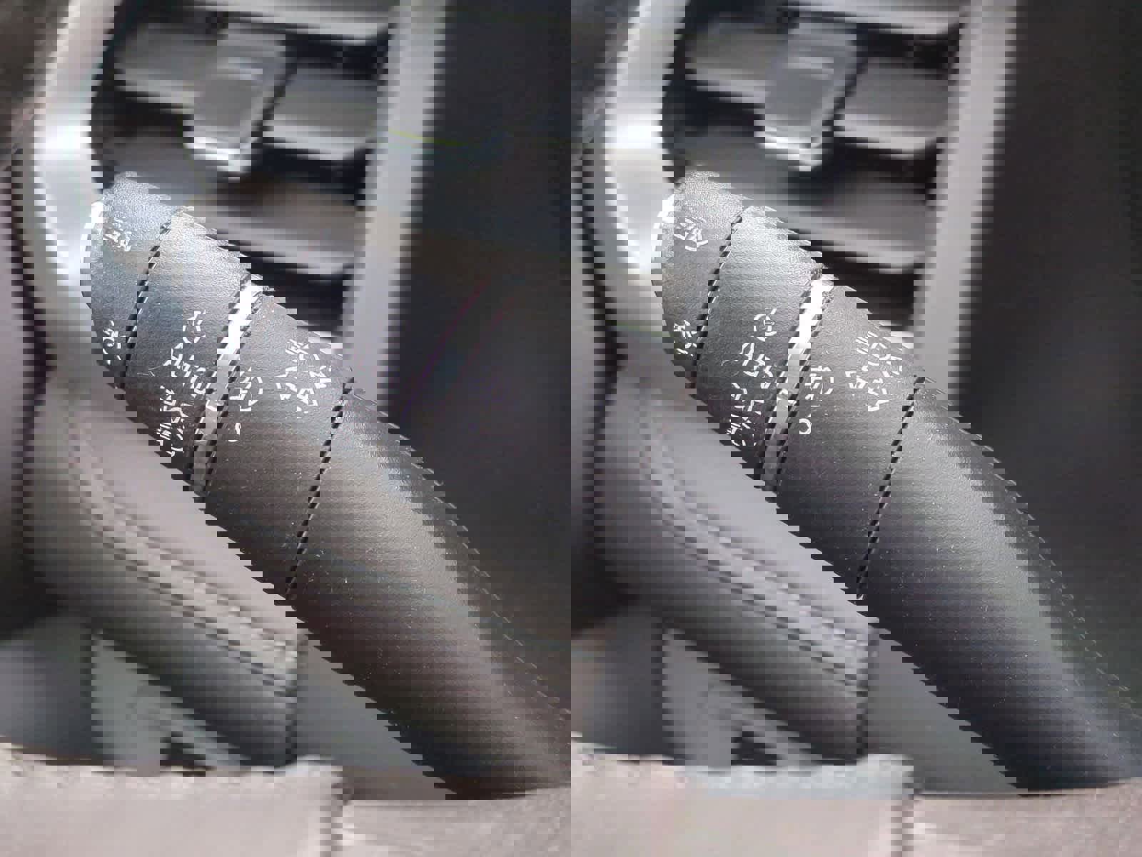 Used 2017 GMC Acadia SLT image 30