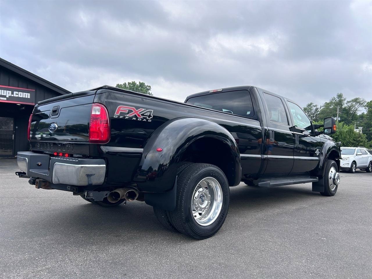 Used 2016 Ford F450 XLT w/ FX4 Off-Road Package AWD/4WD image 11