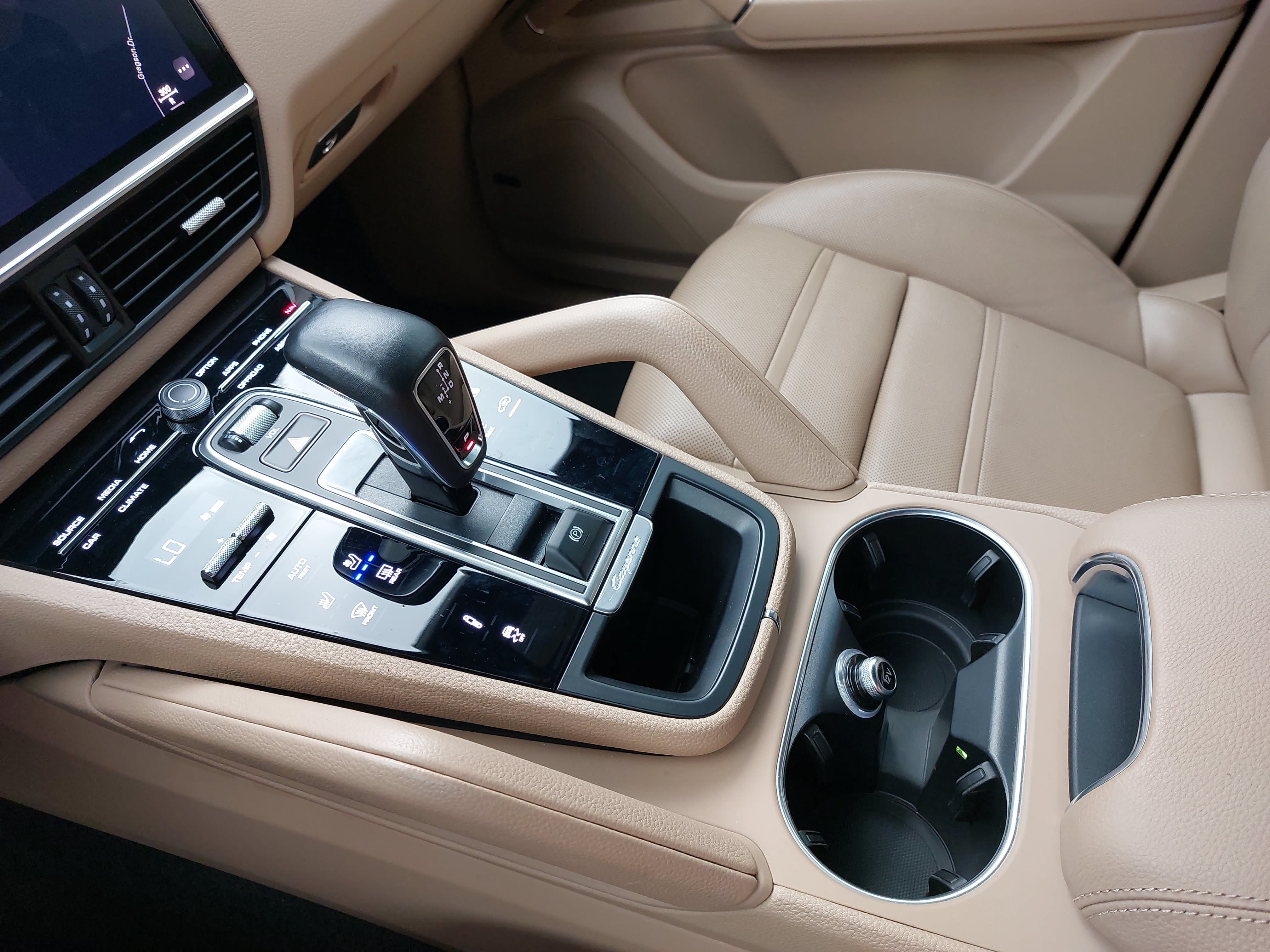 Certified 2023 Porsche Cayenne Platinum Edition AWD/4WD image 27