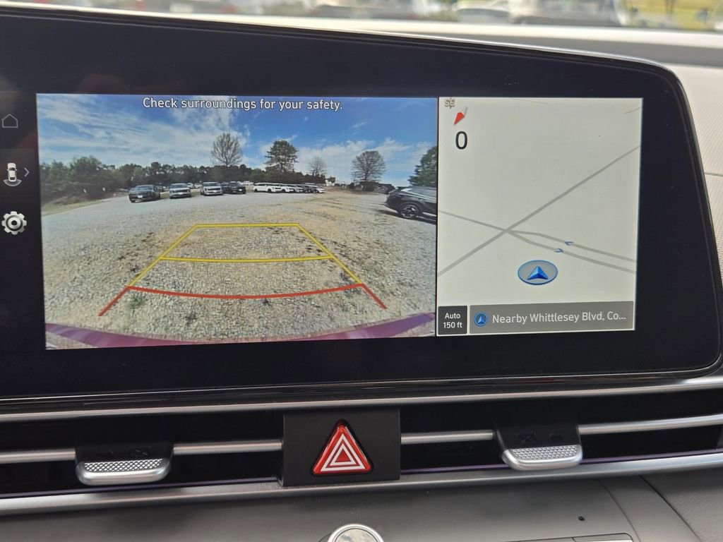 Used 2025 Hyundai Elantra SEL FWD image 28