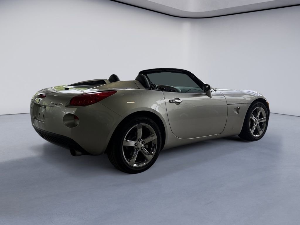 Used 2007 Pontiac Solstice Convertible w/ Premium Package image 5