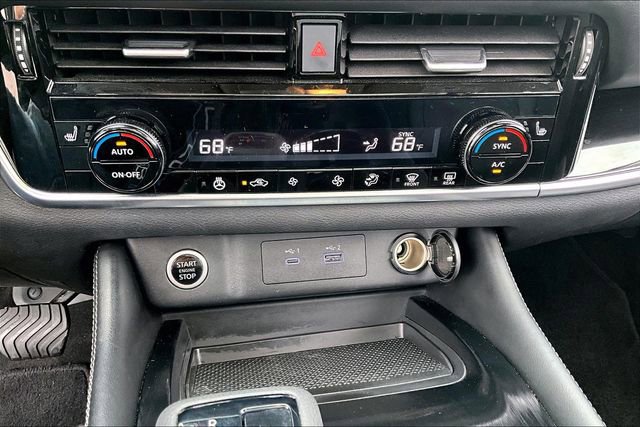Used 2023 Nissan Rogue SL AWD/4WD image 16