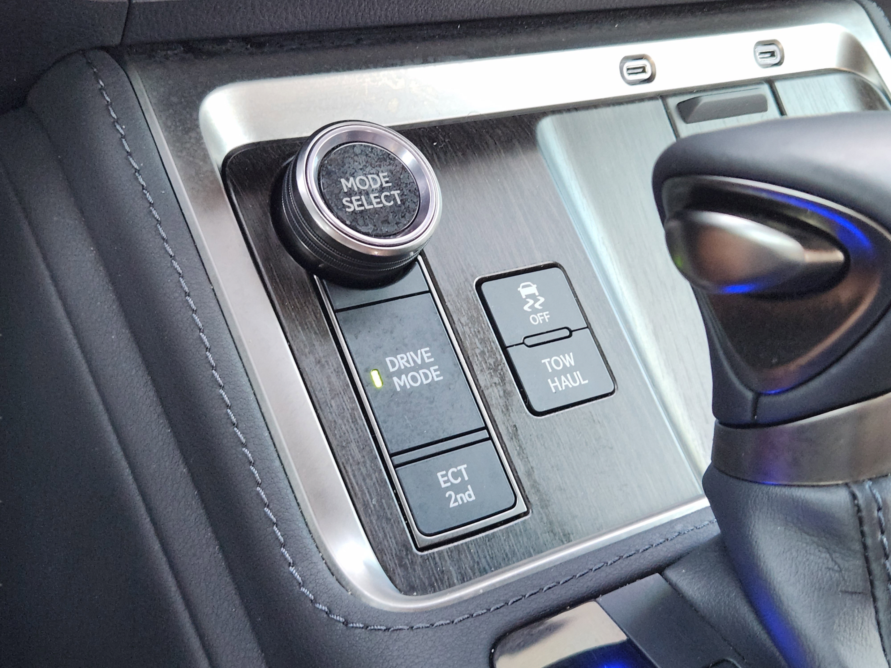 Used 2024 Lexus GX 550 w/ Cold Area Package AWD/4WD image 24