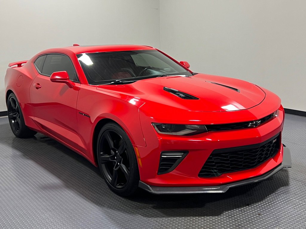 Used 2018 Chevrolet Camaro SS image 4