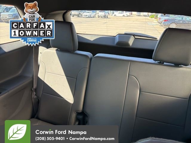 Used 2023 Chevrolet Traverse LT w/ LPO, Floor Liner Package image 9