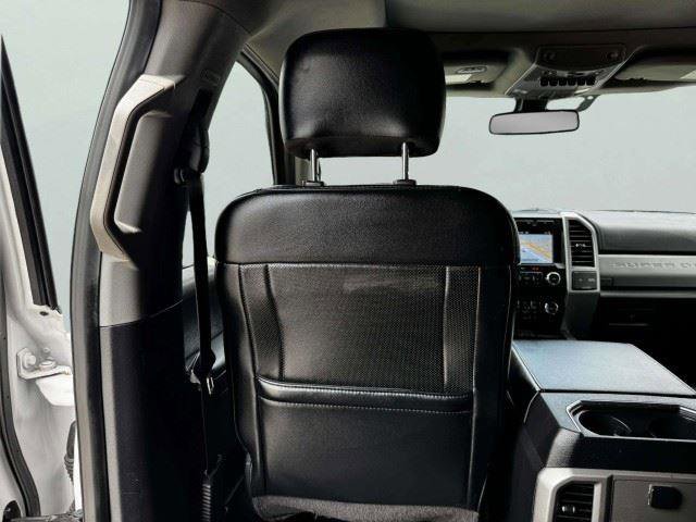 Used 2019 Ford F250 Lariat w/ Lariat Ultimate Package AWD/4WD image 43