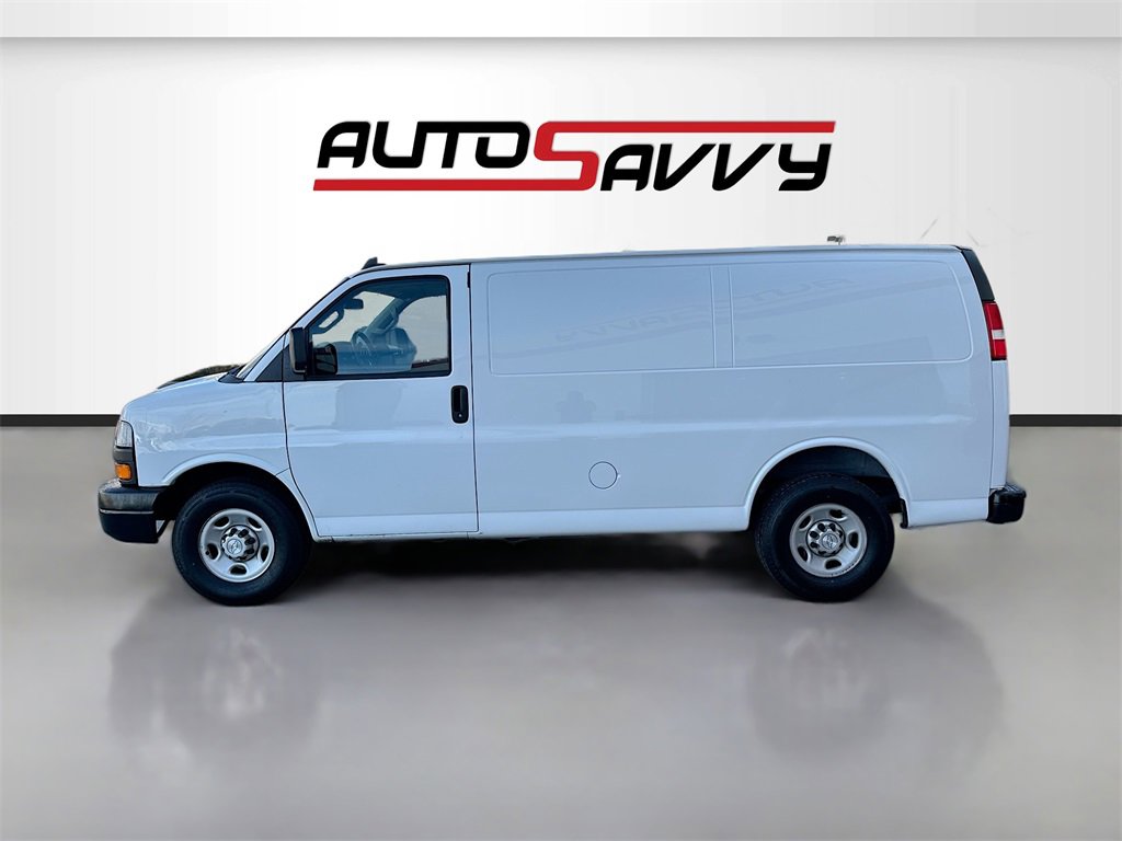 Used 2023 Chevrolet Express 2500 w/ Driver Convenience Package image 4
