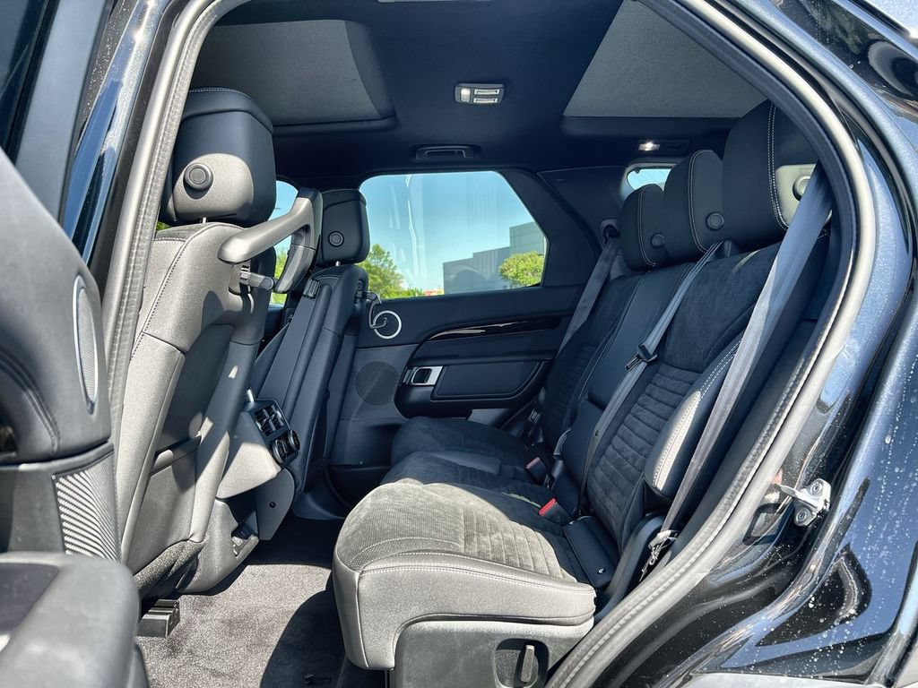 New 2026 Land Rover Discovery S AWD/4WD image 15